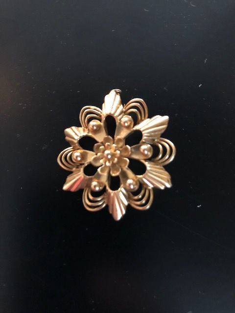 Broche en or 18 carats